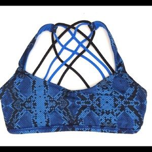 Lululemon Free to be bra